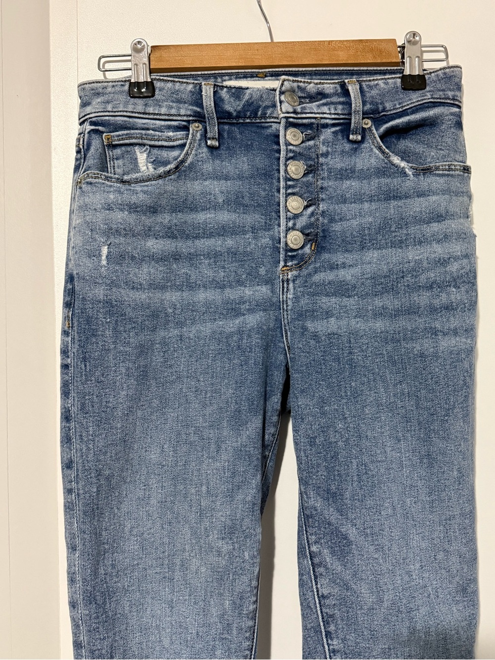 218. Abercrombie & Fitch High-Rise Button-Fly Jeans in Light Blue Denim 2/26